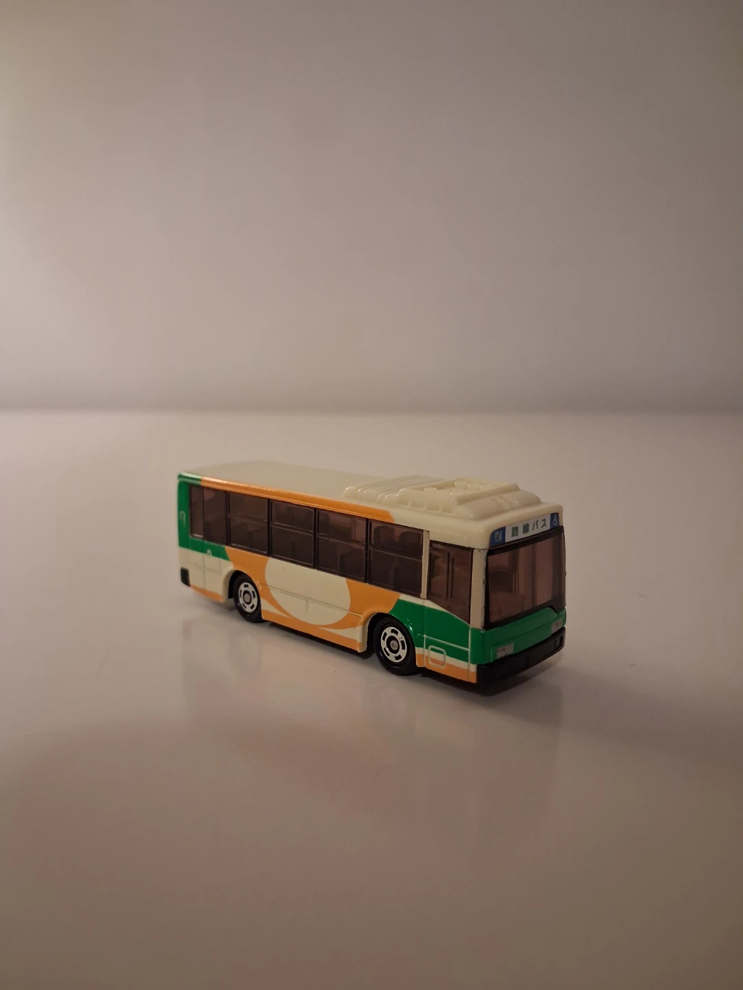 TOMY Tomica Mitsubishi Fuso Aero Star - photo 3