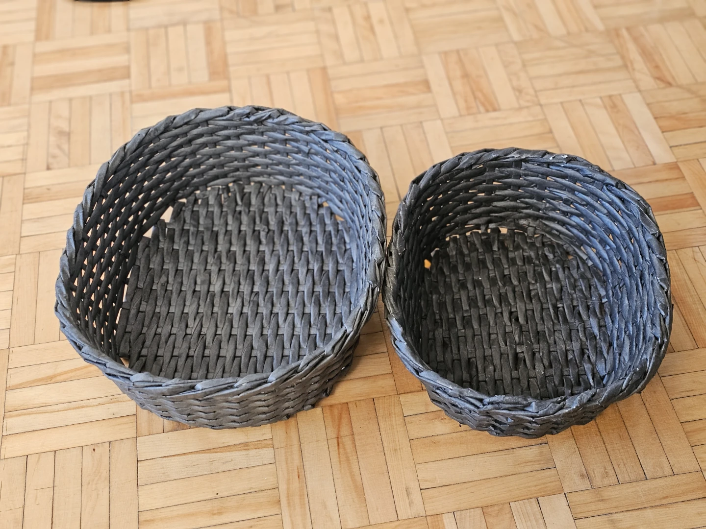 2 Brand new storage baskets