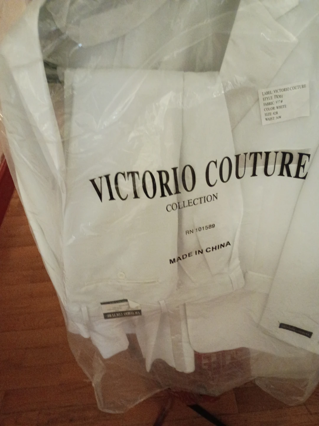Victorio Couture Suit - photo 3