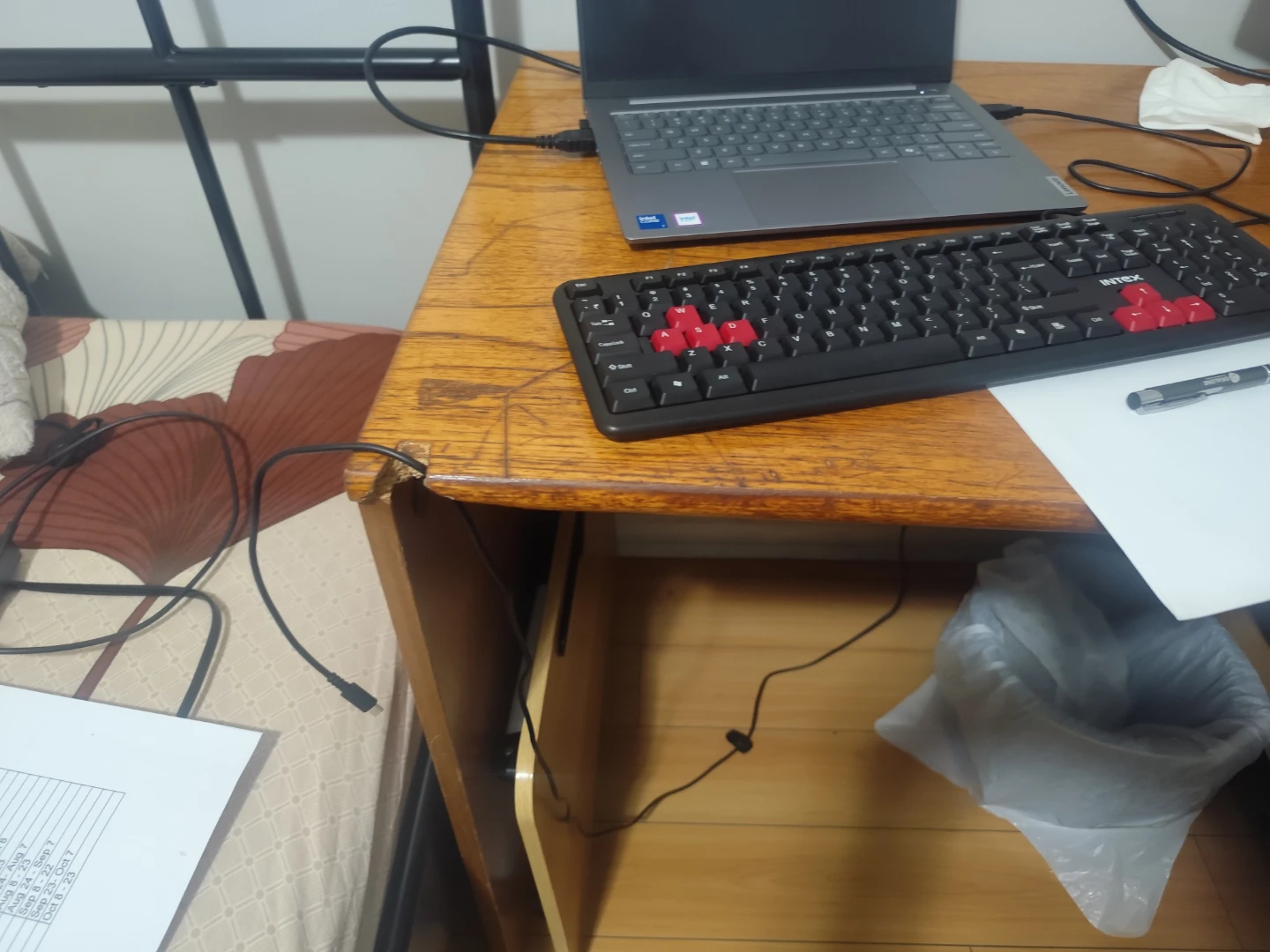 Wooden computer desk - photo 2