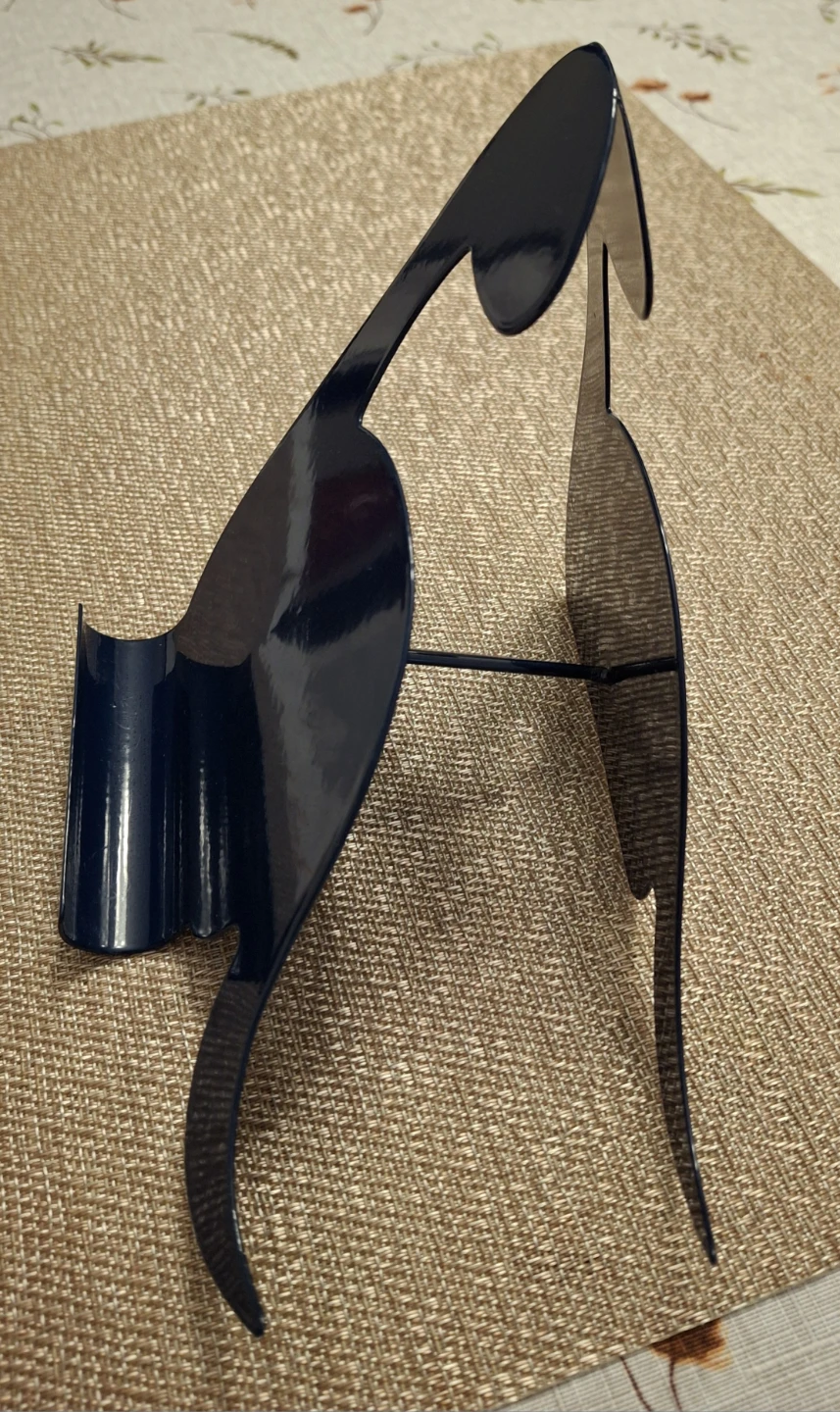 Dinosaur shaped metal book holder - photo 2