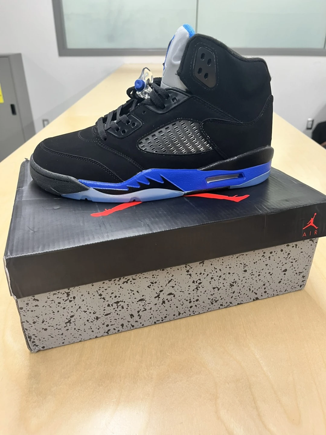 Nike Air Jordan 5 Retro Raging Blue Size 9.5