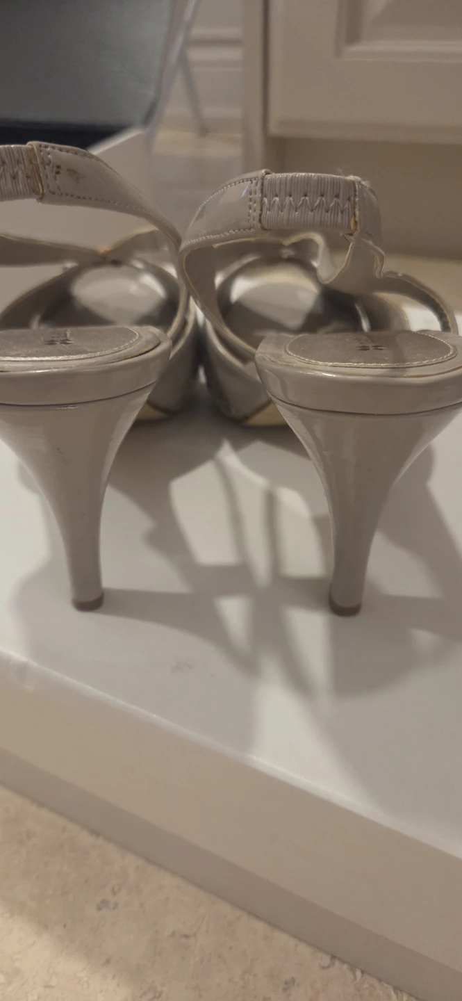 Naturalizer Heels Size 8.5M - photo 2