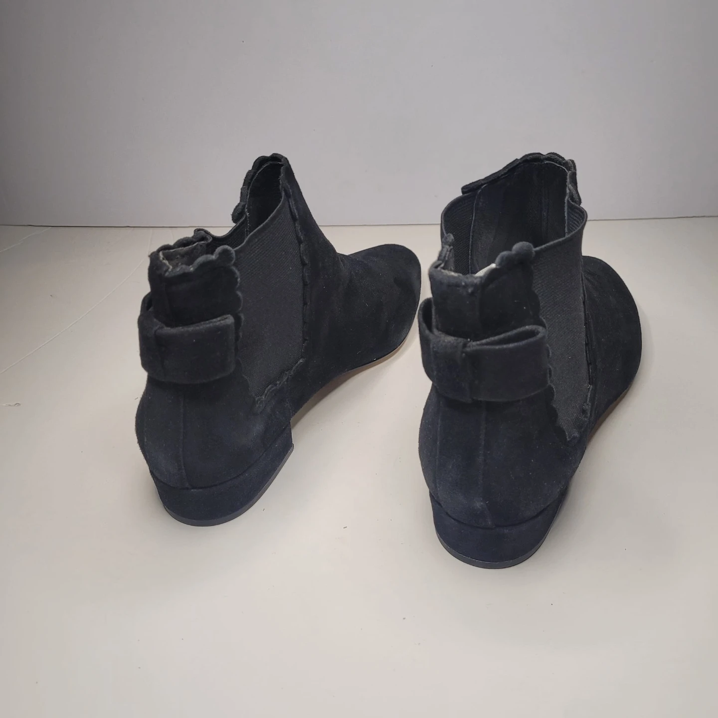 Kate Spade New York black suede ankle boots size 6.5 - photo 2