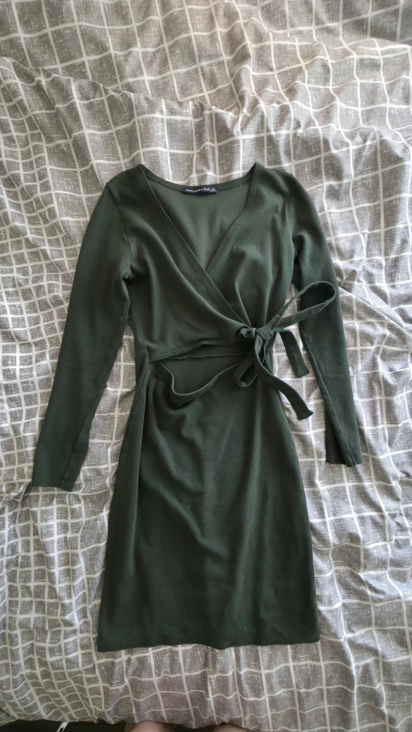 Abercrombie & Fitch - Dark Green V-Neck Wrap Dress