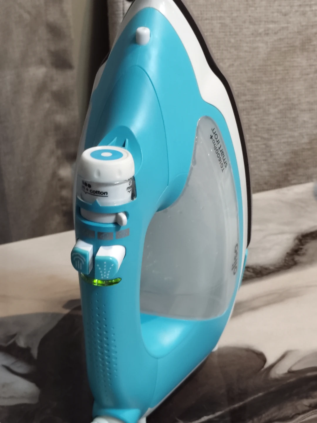 Oliso Pro-Press Smart Iron TG1600 - photo 2
