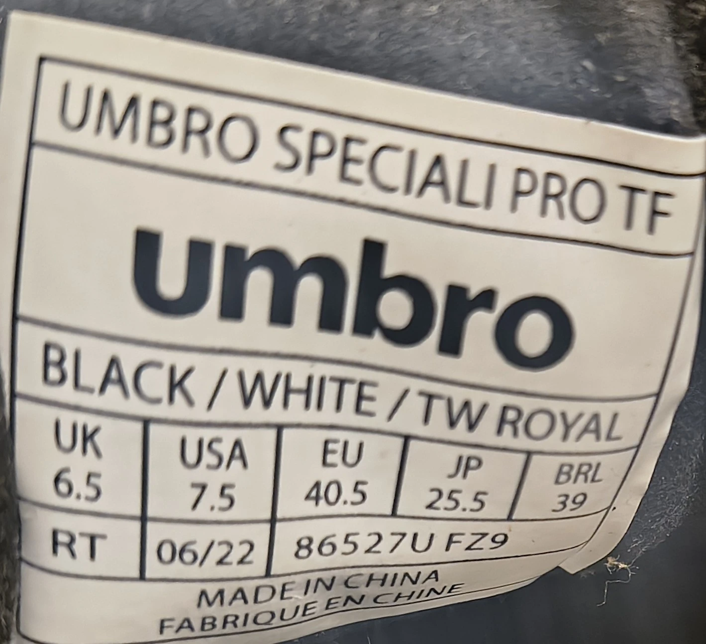 Umbro Speciali Pro TF Soccer Shoes Black/White Size 7.5 US - photo 4
