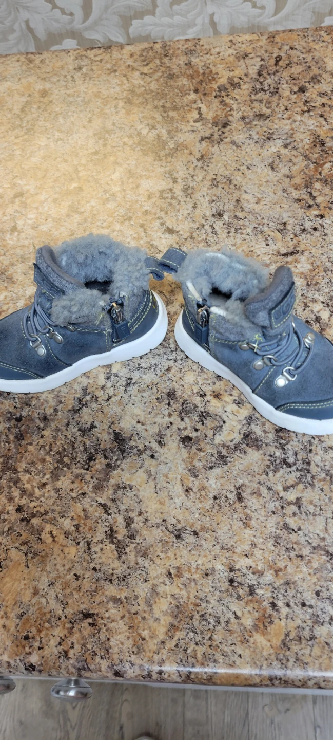 UGG Waterproof Winter Boots sz 7 - photo 3
