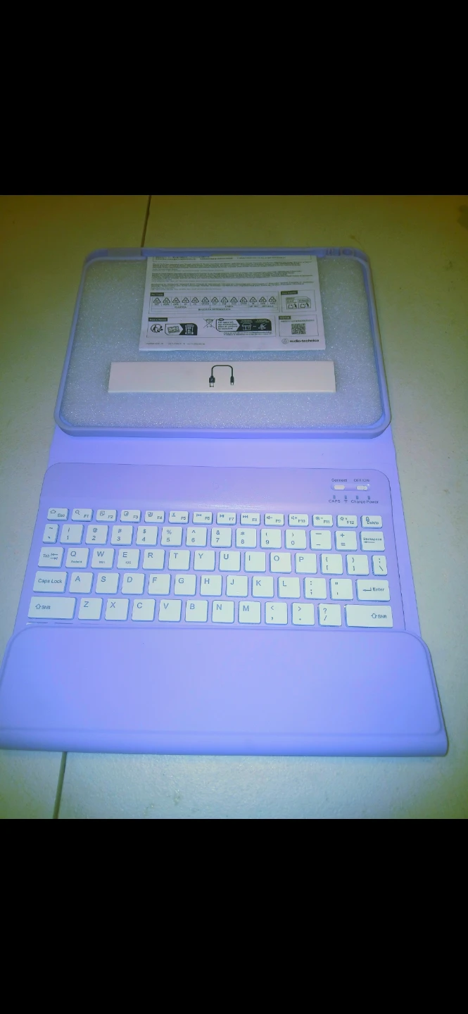 Lavender Wireless Bluetooth Keyboard Case, New no box - photo 4