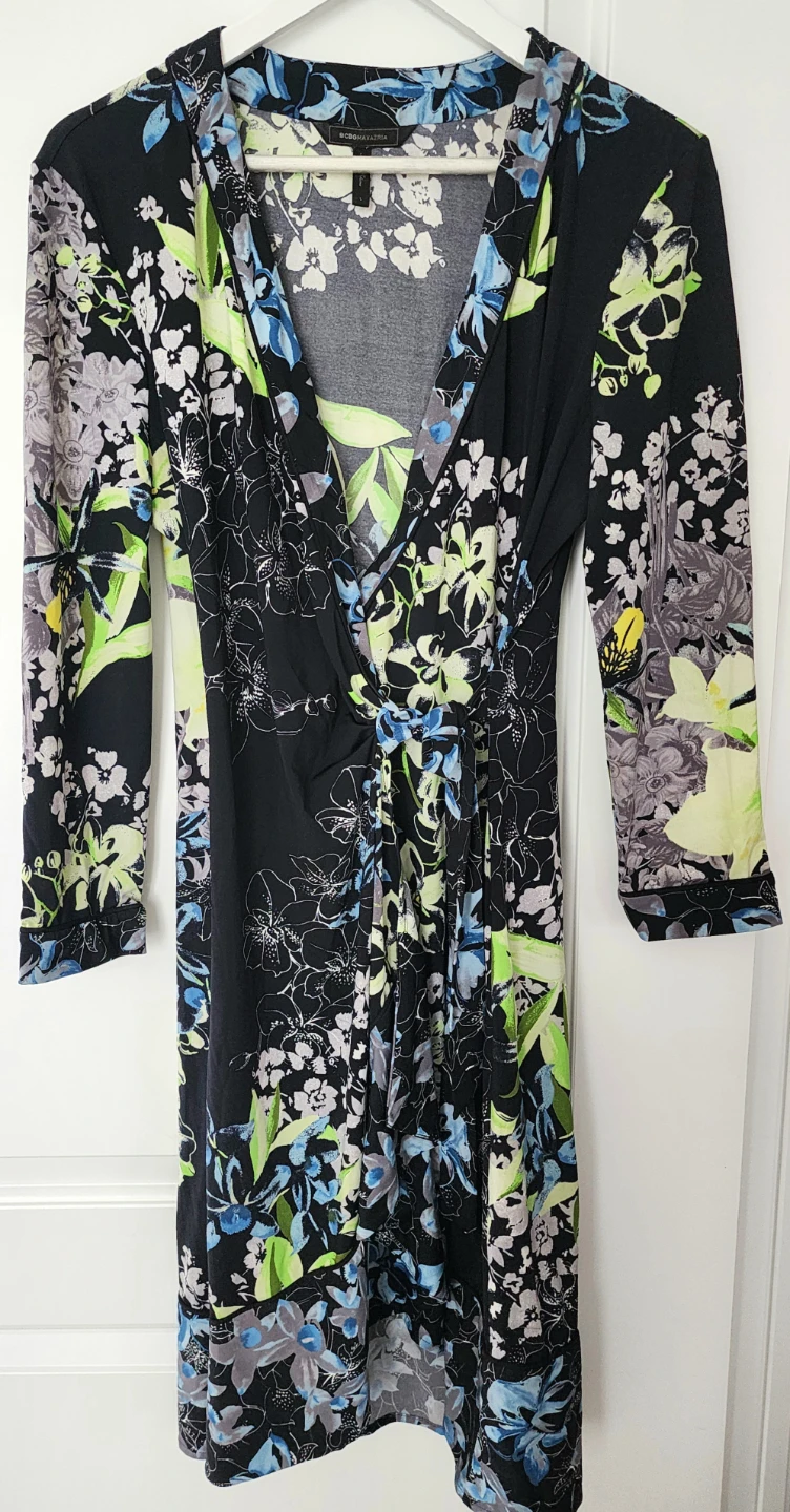 BCBGMAXAZRIA Floral Wrap Dress Size L - photo 2