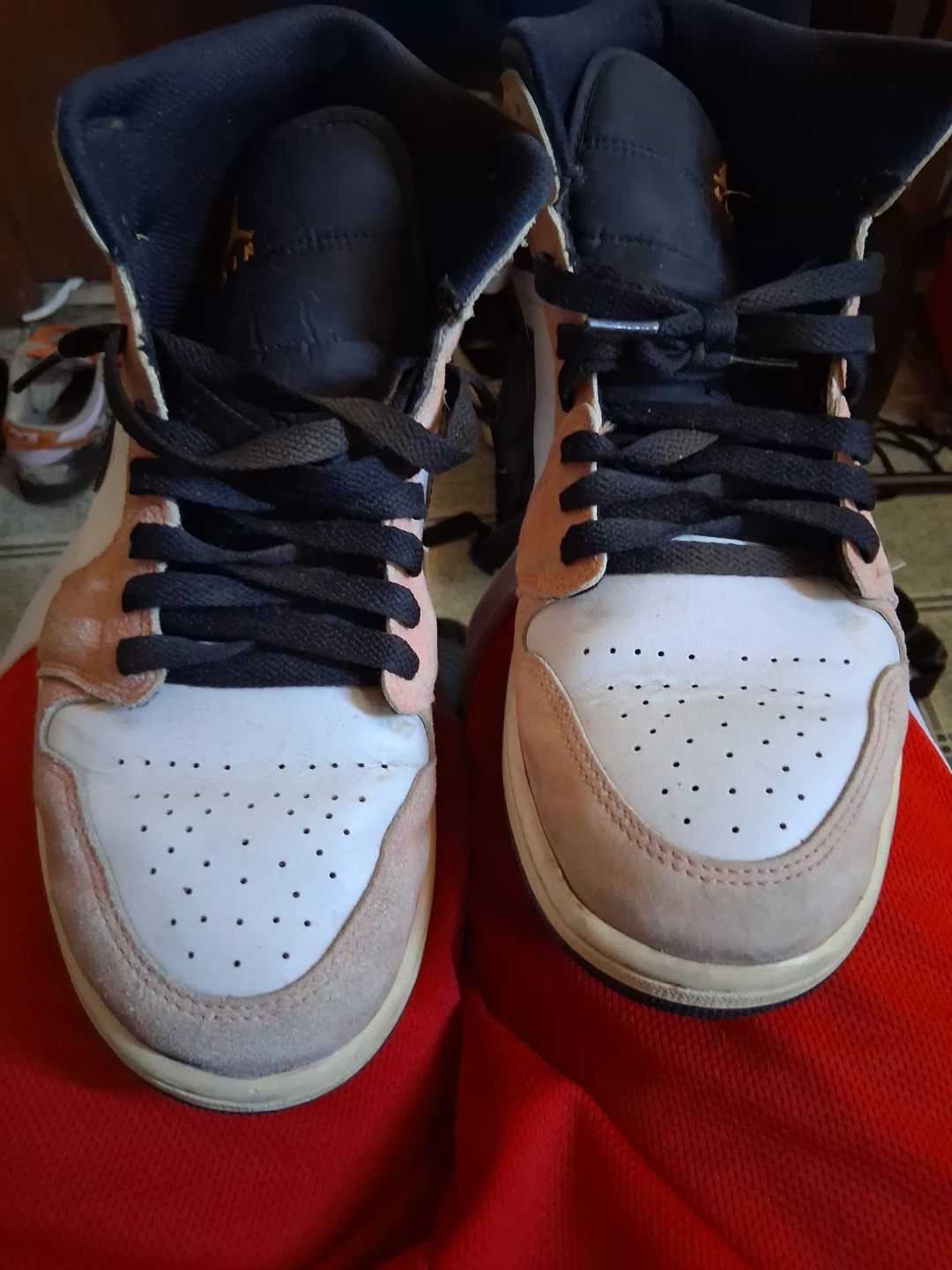 Nike Air Jordan 1 Mid - photo 2
