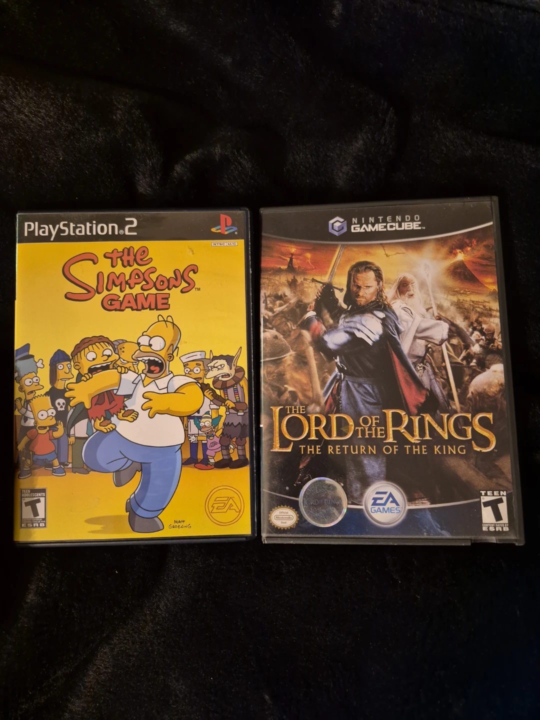 The Simpsons Game PS2 and LOTR Return of the King GameCube
