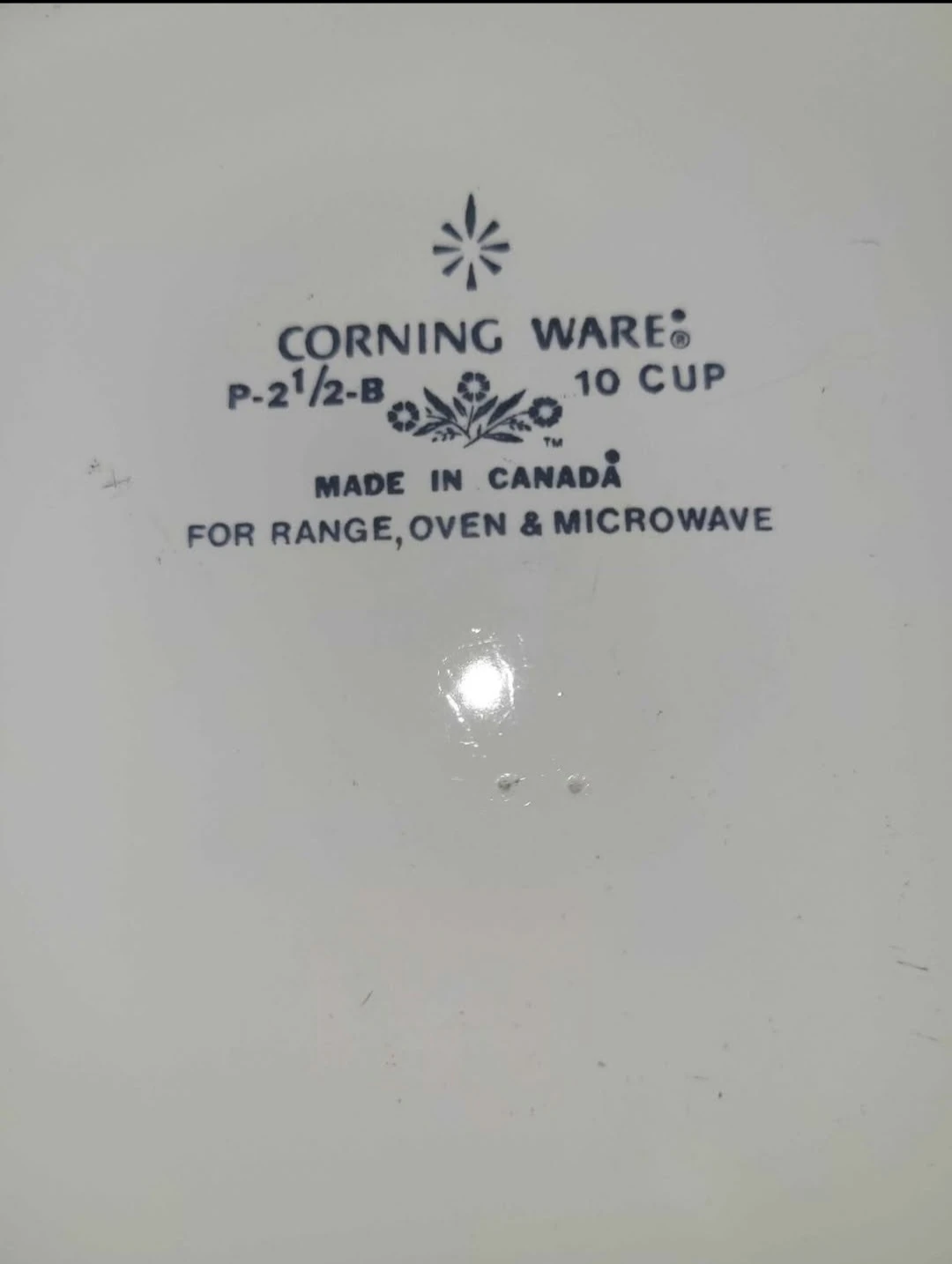 Vintage Corning Ware 10 Cup Casserole Dish - photo 2