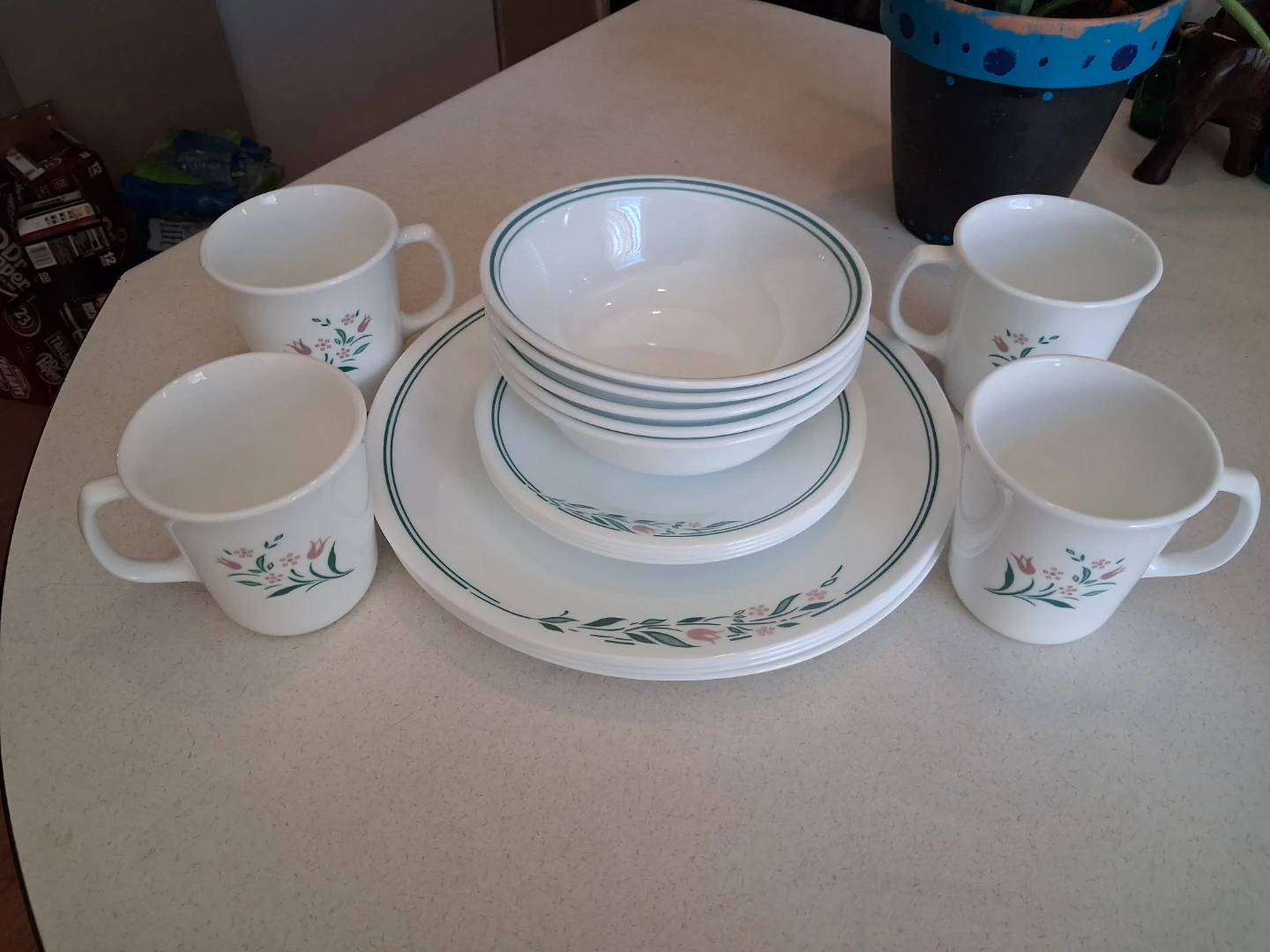 Vintage 16 Piece Rosemarie Corelle Dinnerware Set