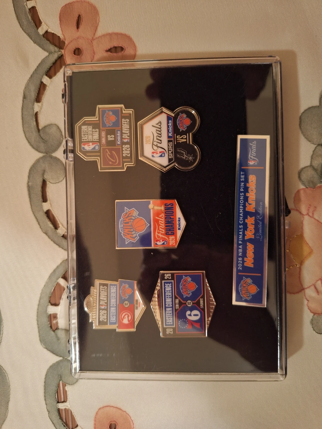 2026 NBA Knicks Finals Champions Limited Edition Pin Sets - photo 2