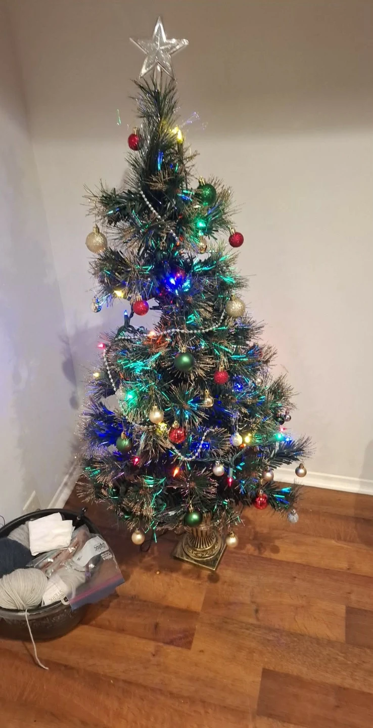 Pre-lit Artificial Christmas Tree