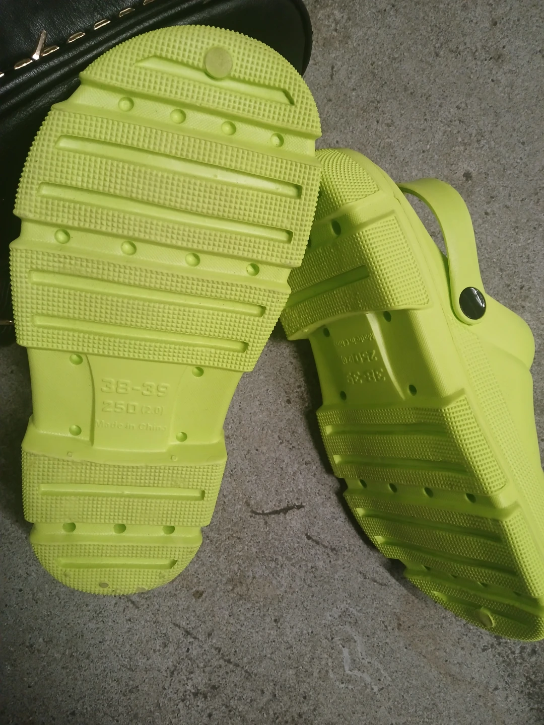 Neon Green Clogs home/ beach ⛱️ many sizes / leather too - photo 2