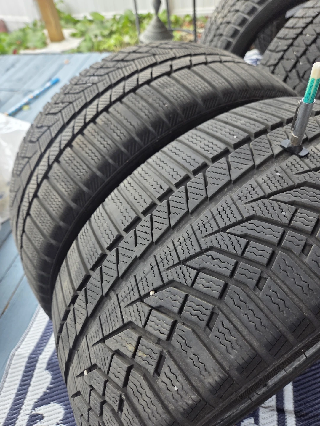 235/40R18 Winter Tires (4) Bridgestone WS90 + Rovelo - photo 5