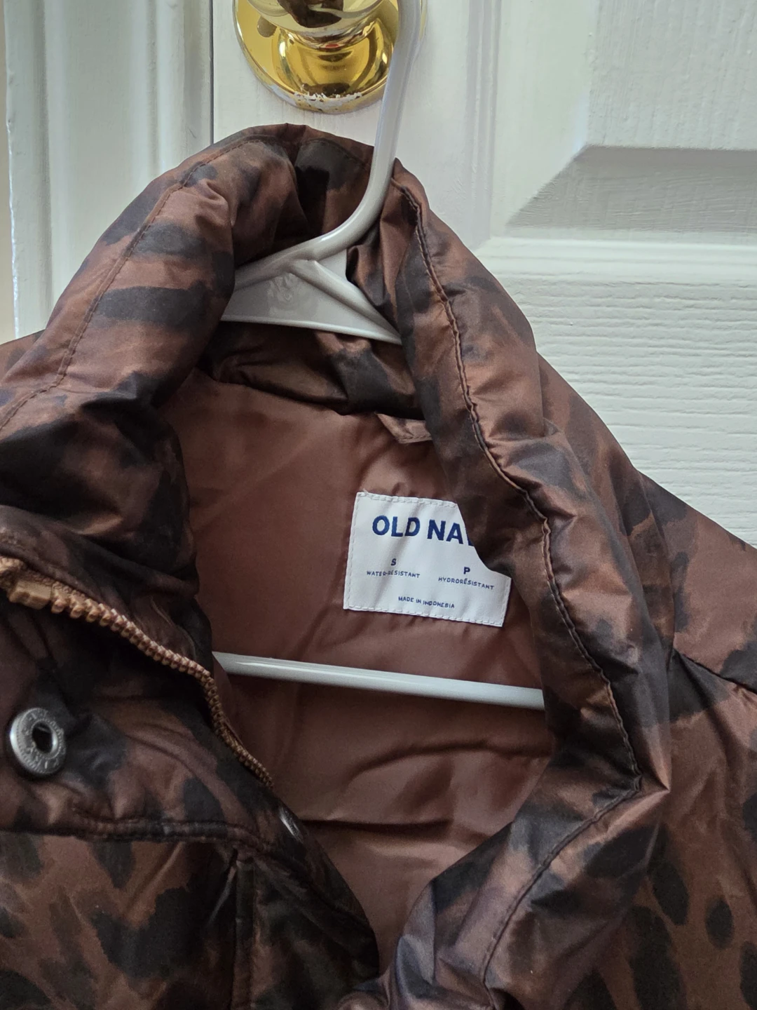Old Navy Leopard Print Puffer Vest - photo 3