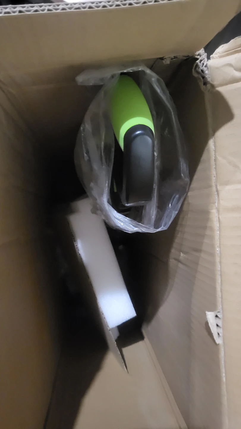New open box Bissell airram 400 battery vacuum - photo 3