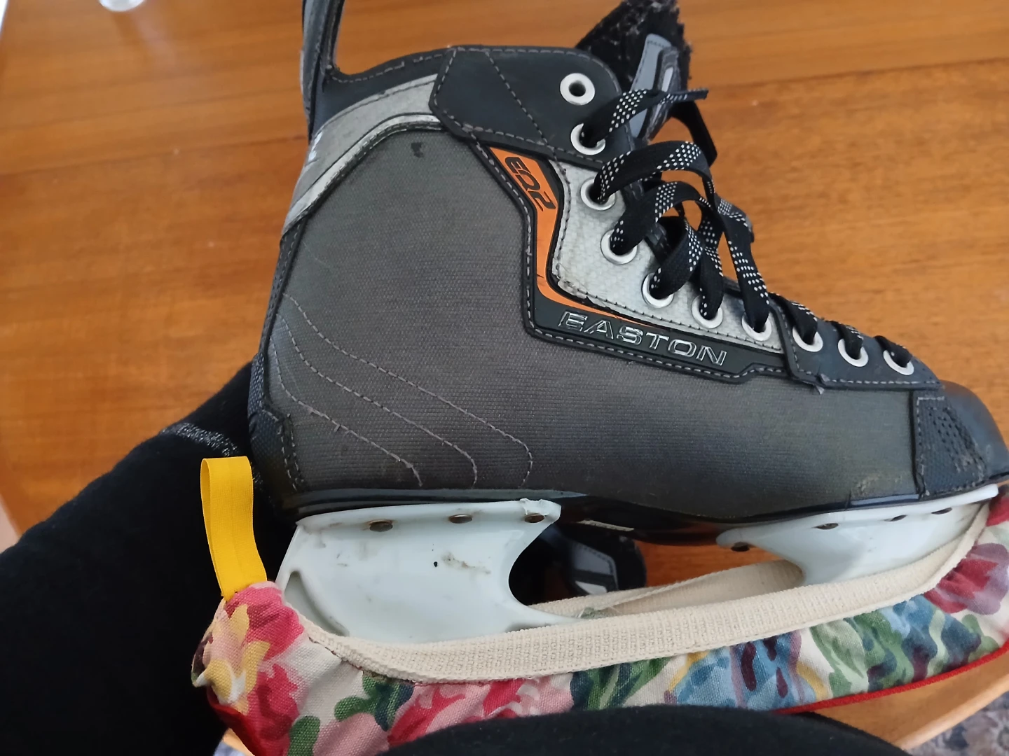 Easton EQ2 Hockey Skates - photo 2