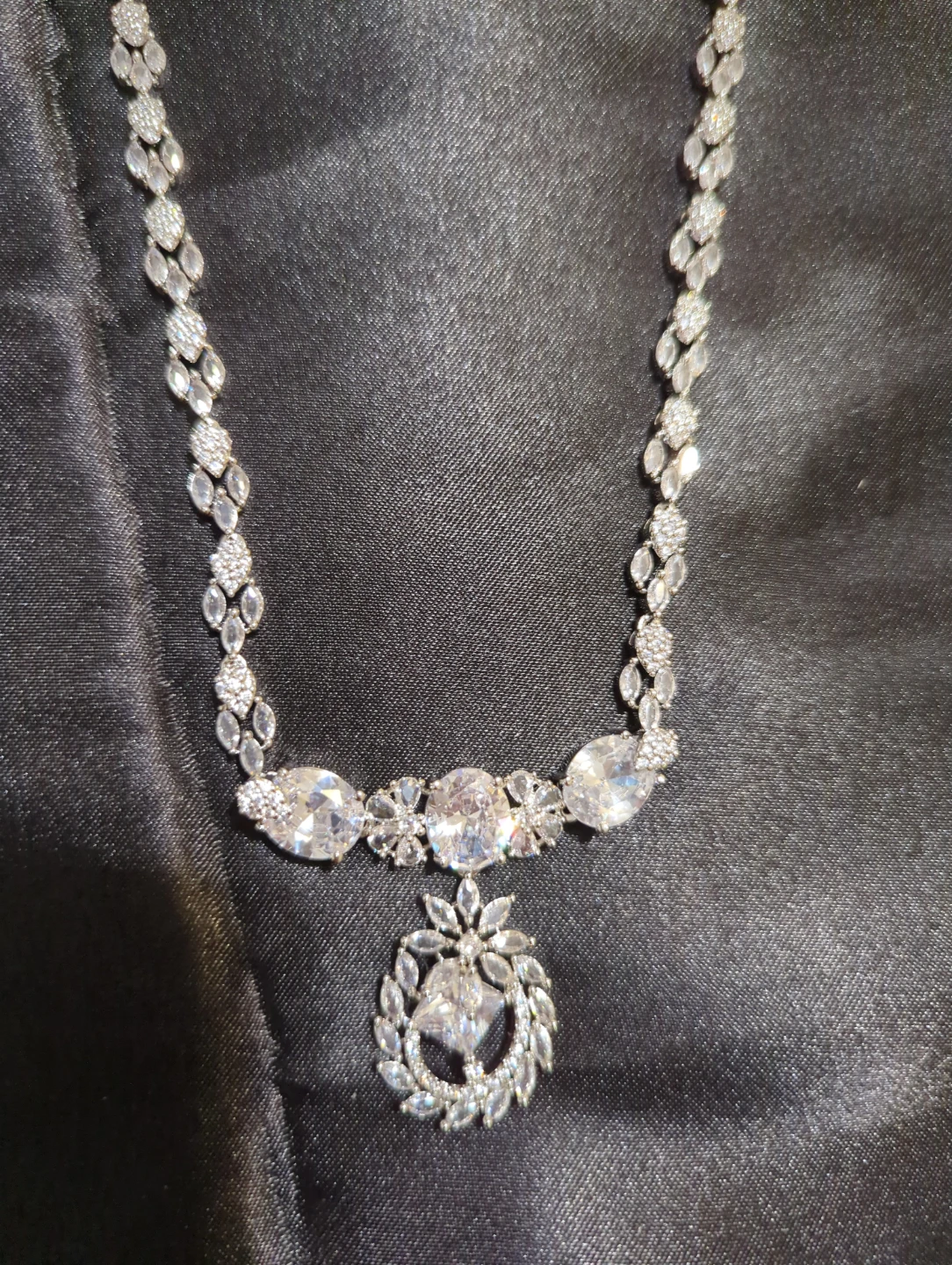 High Quality Cubic Zirconia Necklace and Earring Set - photo 2