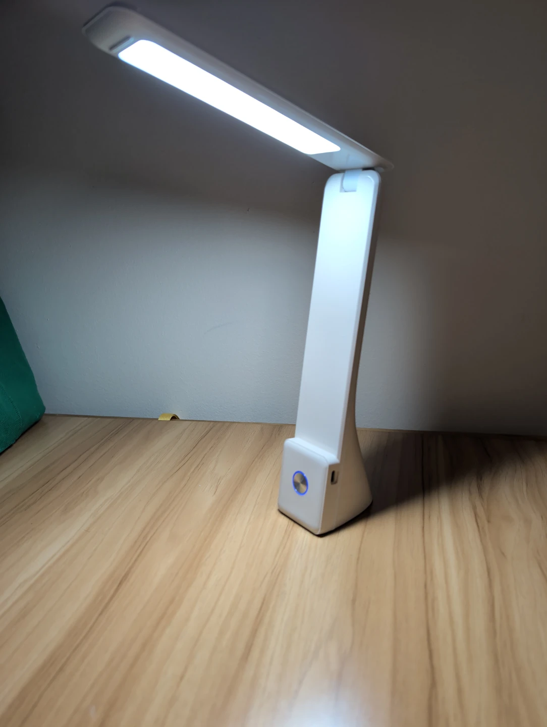 Foldable LED Desk Lamp - photo 5