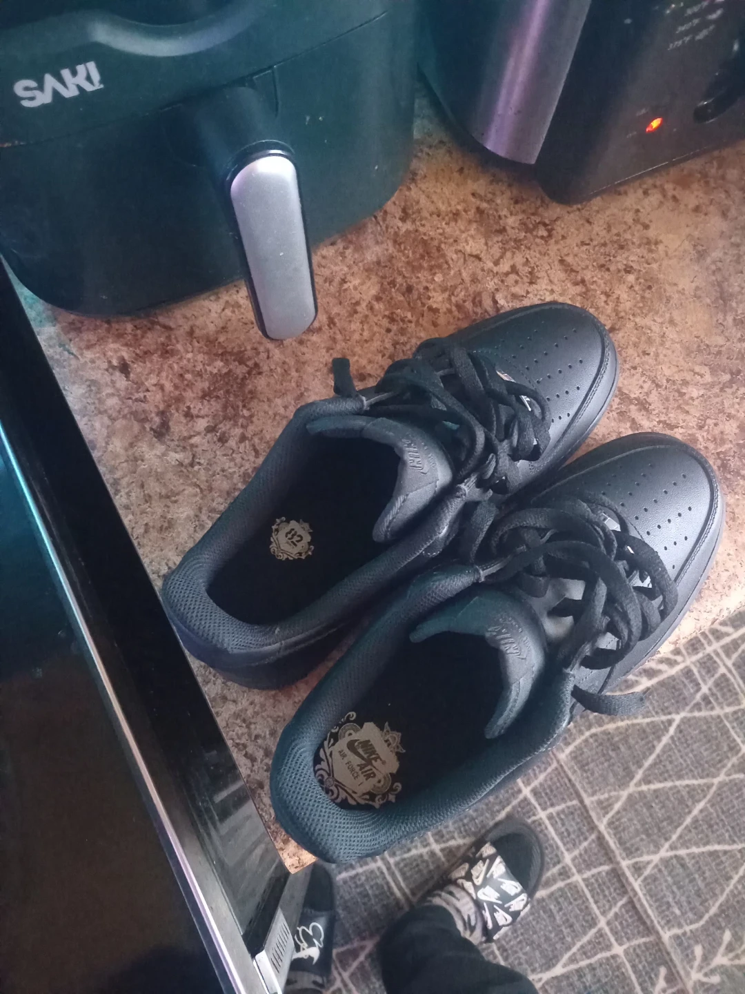 Size 9 nike air force - photo 4