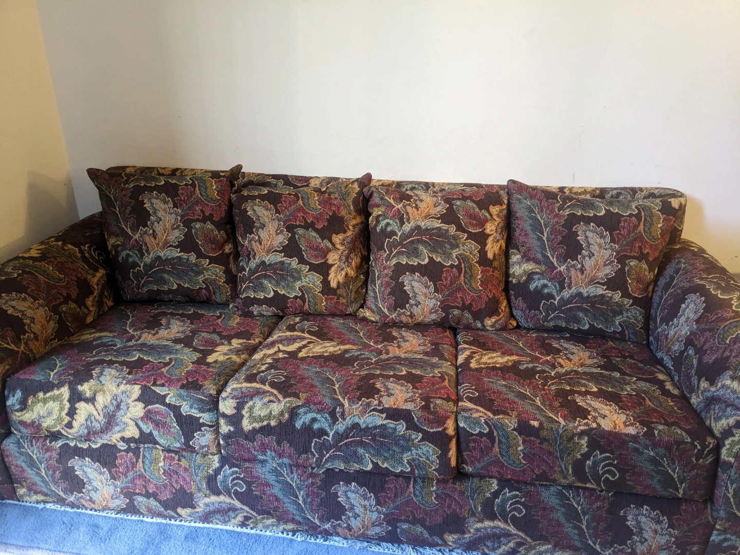 Floral pattern sofa and armchair set