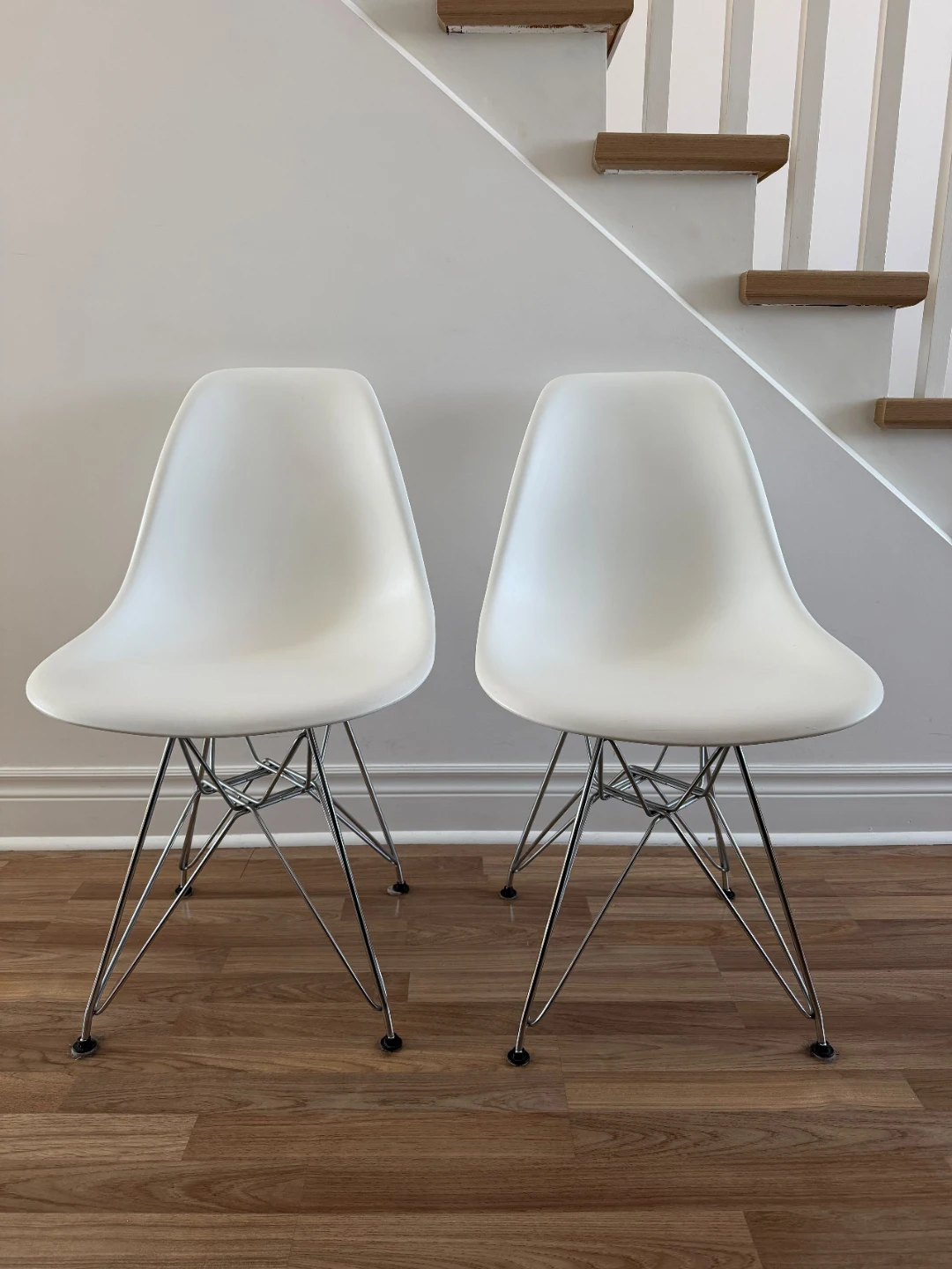 Set of 2 White Structube Eiffel Chairs - photo 3