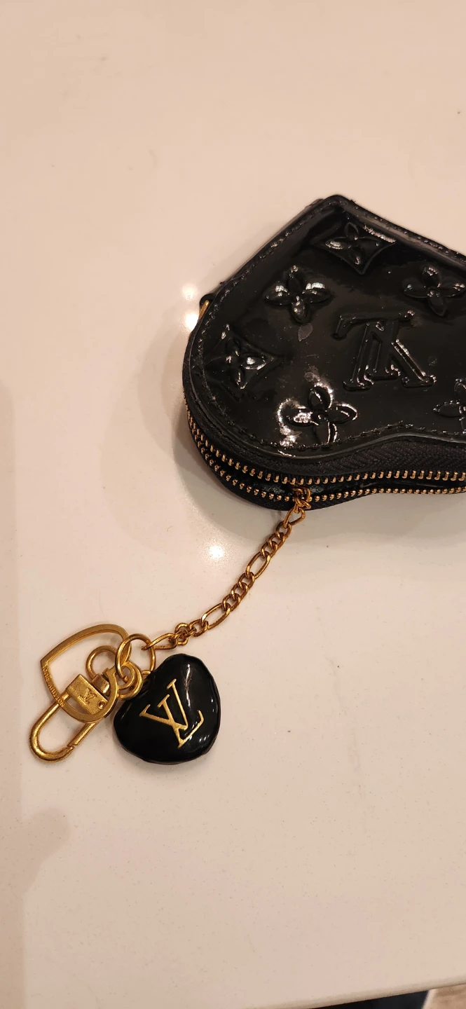 Louis Vuitton INSPIRED Heart Coin Purse - photo 2