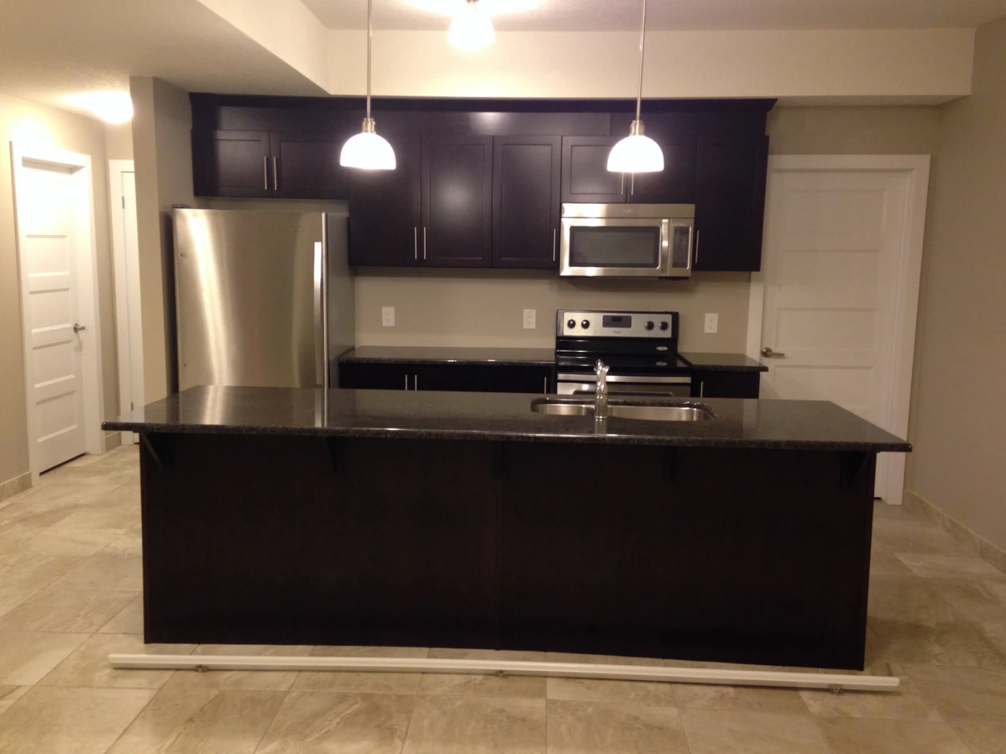 Rooms for Rent in 4 bedroom Unit