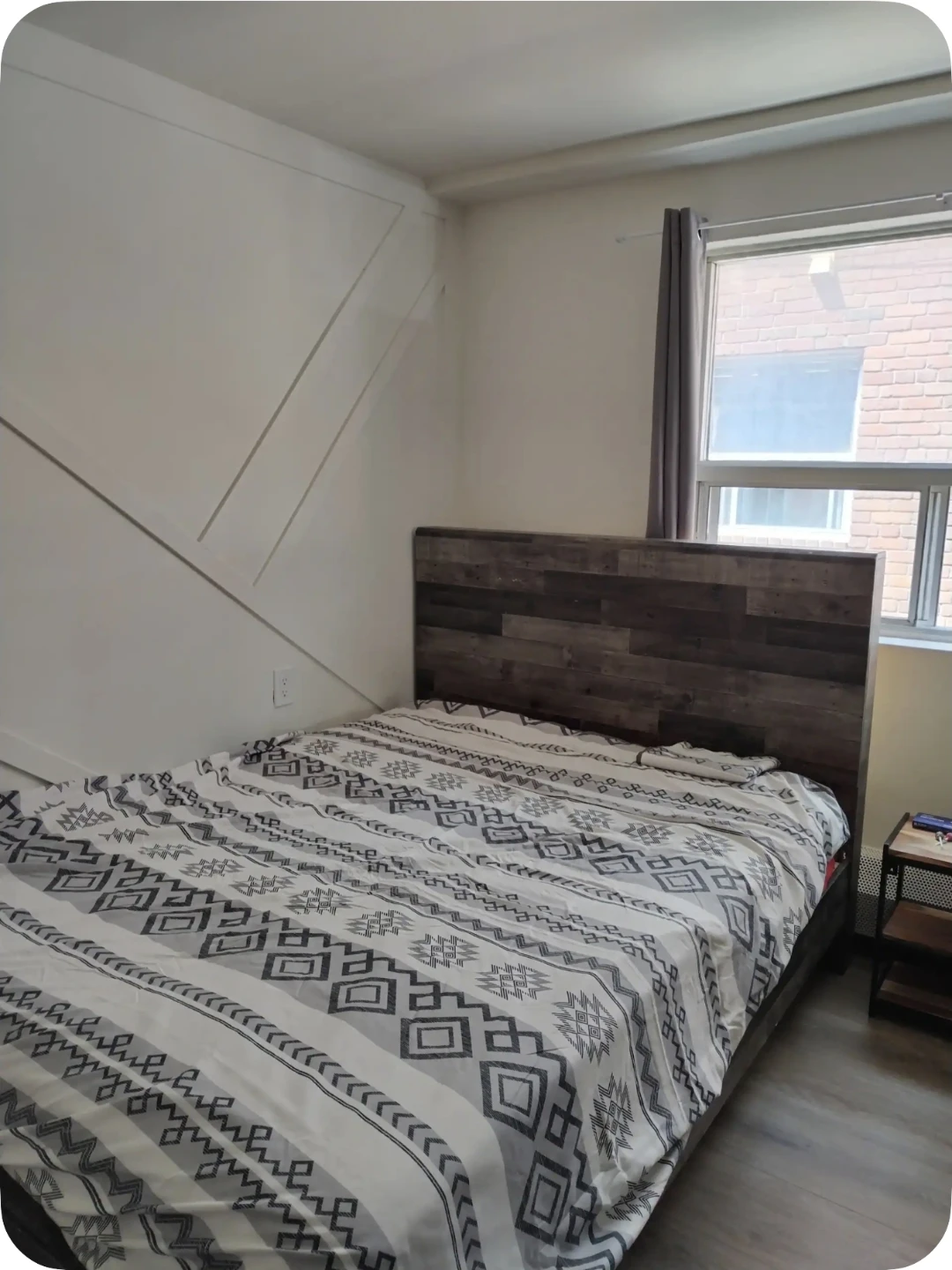 Wood Finish Drawers and double bed matress included - photo 4