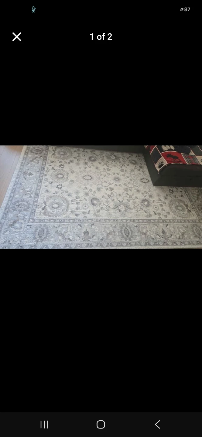 Traditional floral pattern area rug - photo 2