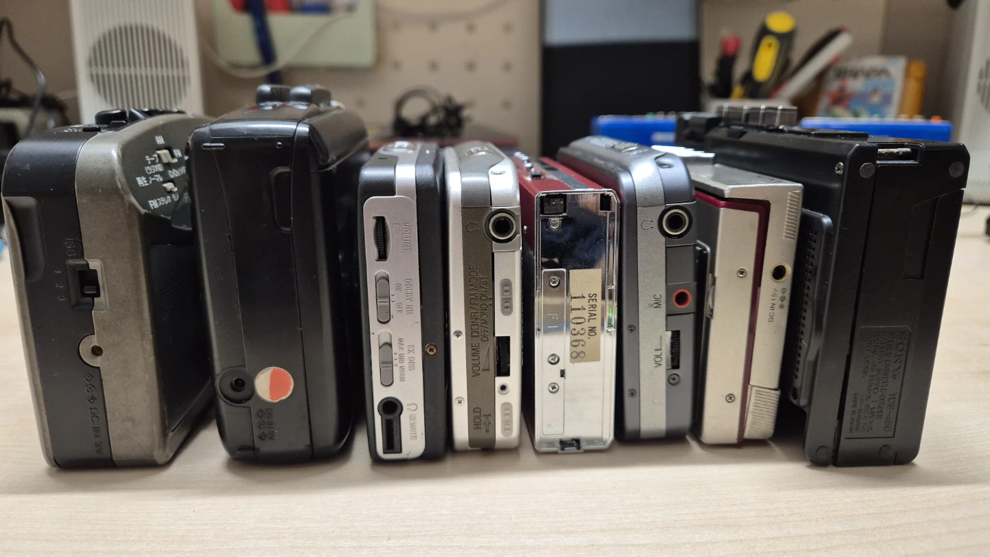 Vintage Sony & Panasonic Walkmans (For Parts / Repair / Display) - photo 5