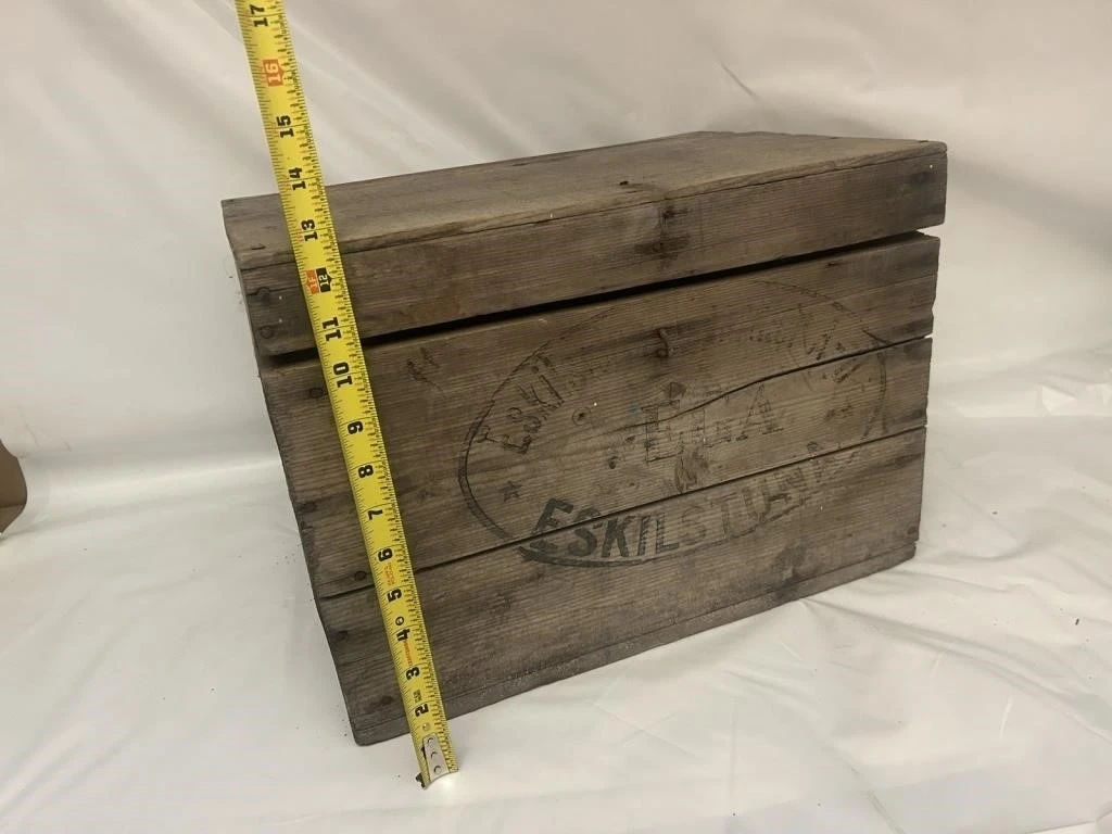 Vintage Eskilstuna Wooden Crate - photo 2