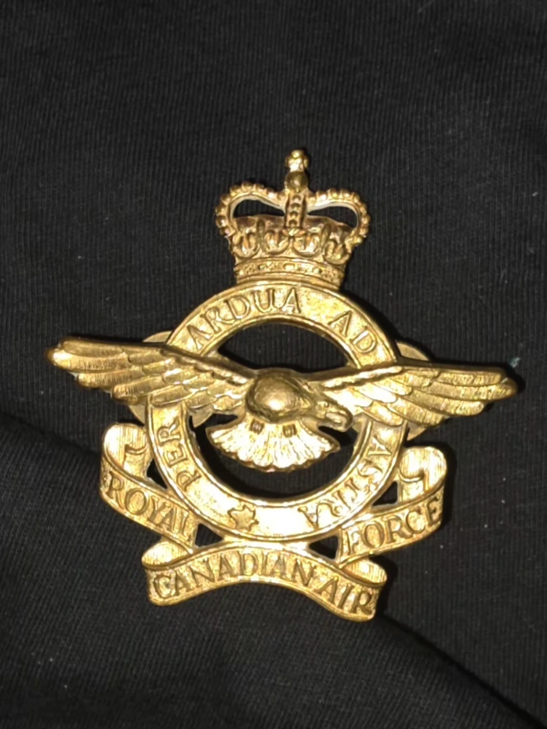 Royal Canadian Air Force Cap Badge