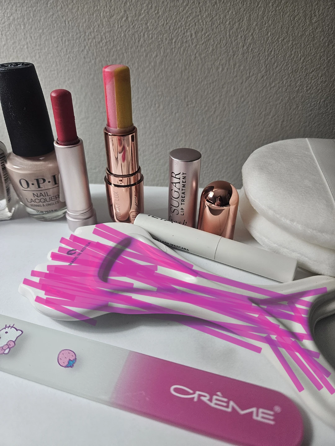 Beauty Items: Eye Patches, Mascara & More - photo 2
