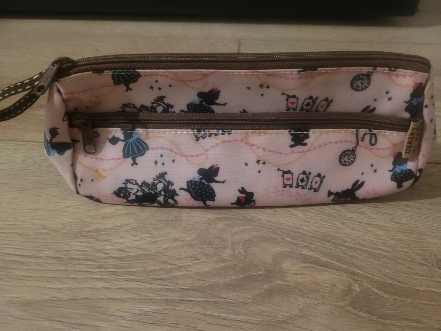 Dolly Club Alice in Wonderland Pencil Case