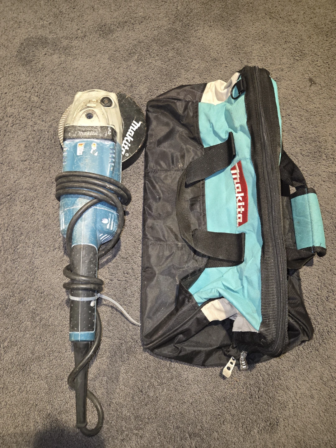 Makita Angle Grinder with Carrying Bag