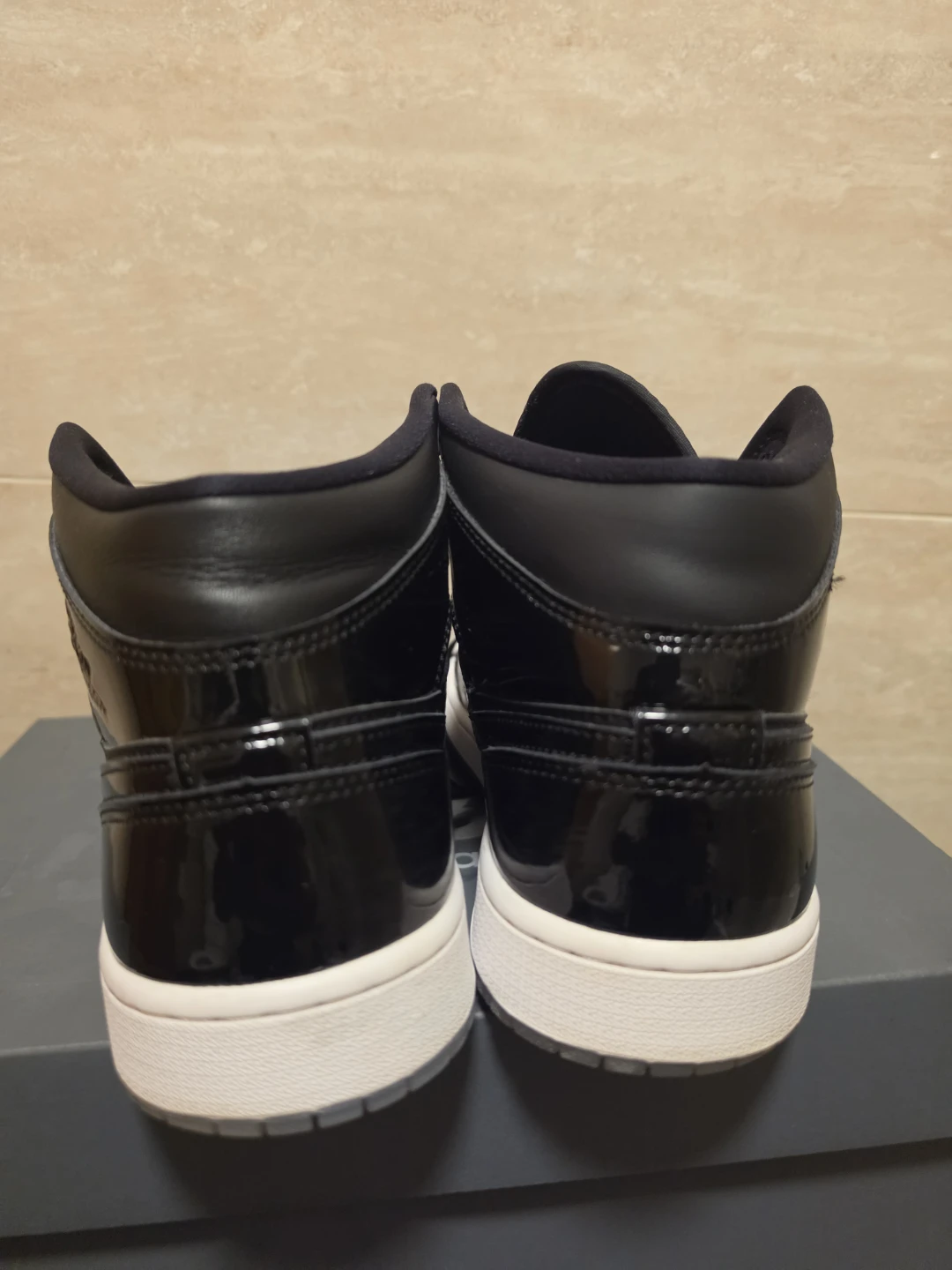 Air Jordan Mid Sneakers - photo 5