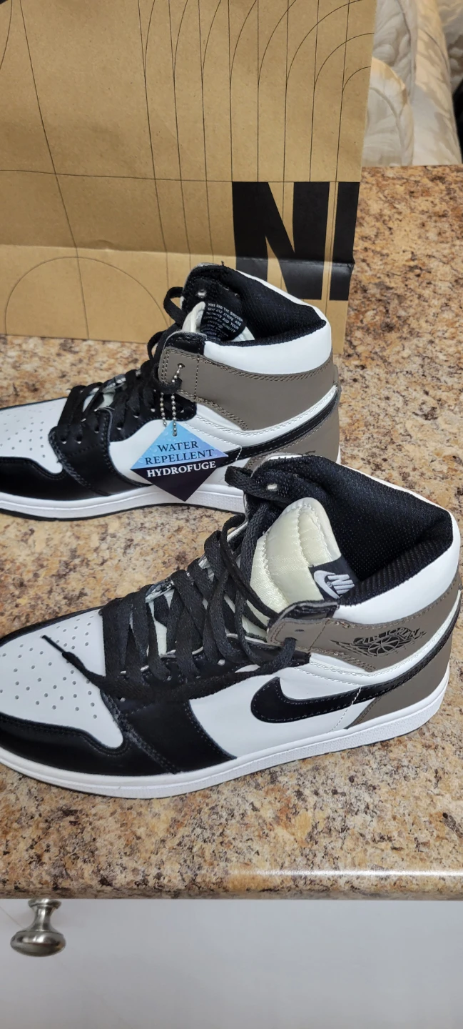 Nike Air Jordan 1 High Shoes sz 8 -8,5  wom. 6- 6.5 youth - photo 3