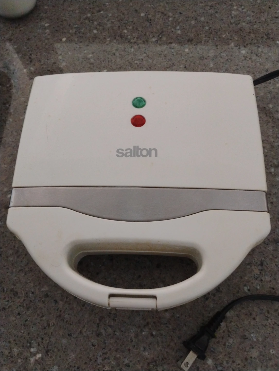 Salton Waffle Maker