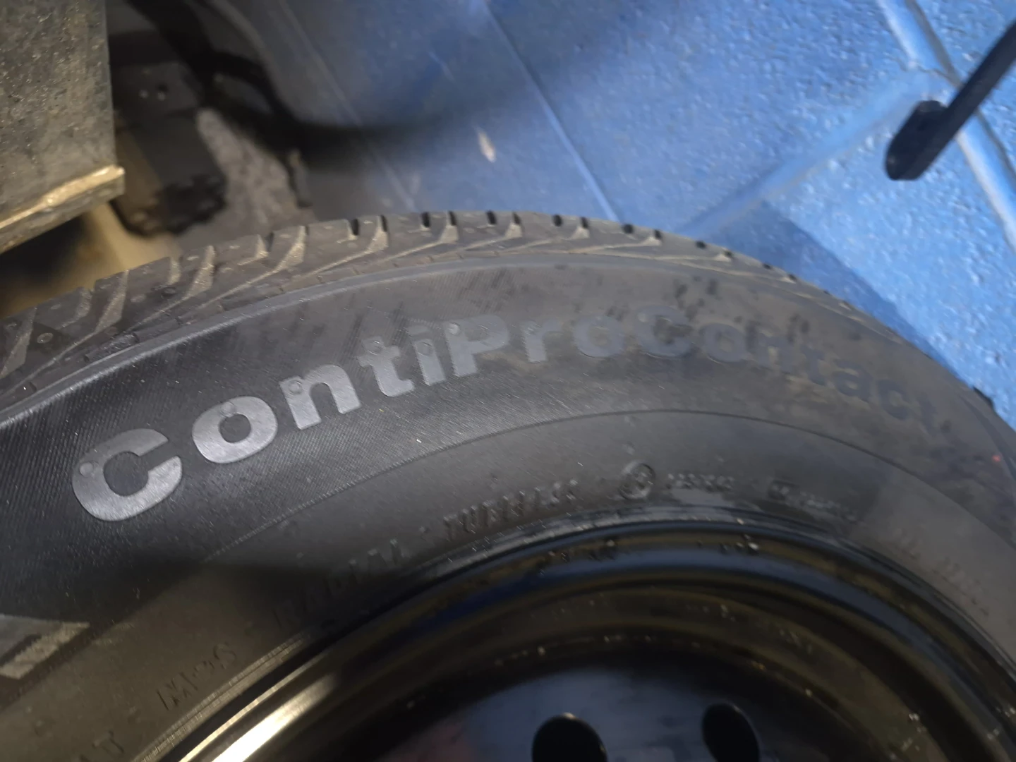 Continental ContiProContact Tire P215/60R16 - photo 3