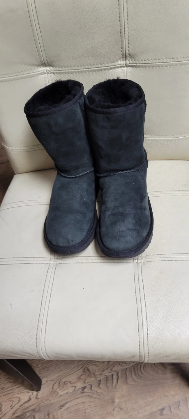 UGG Black classic Suede Boots sz 8 women's