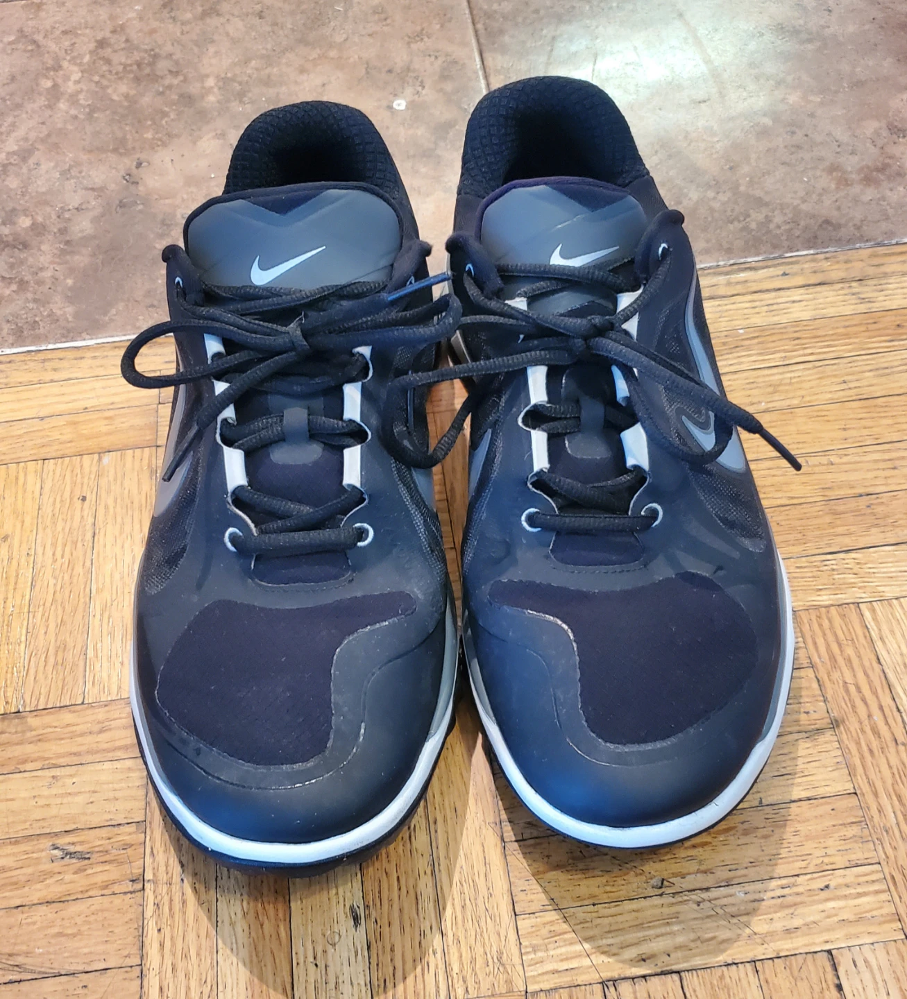 Men's  Nike  Shoes Size 11 - photo 2