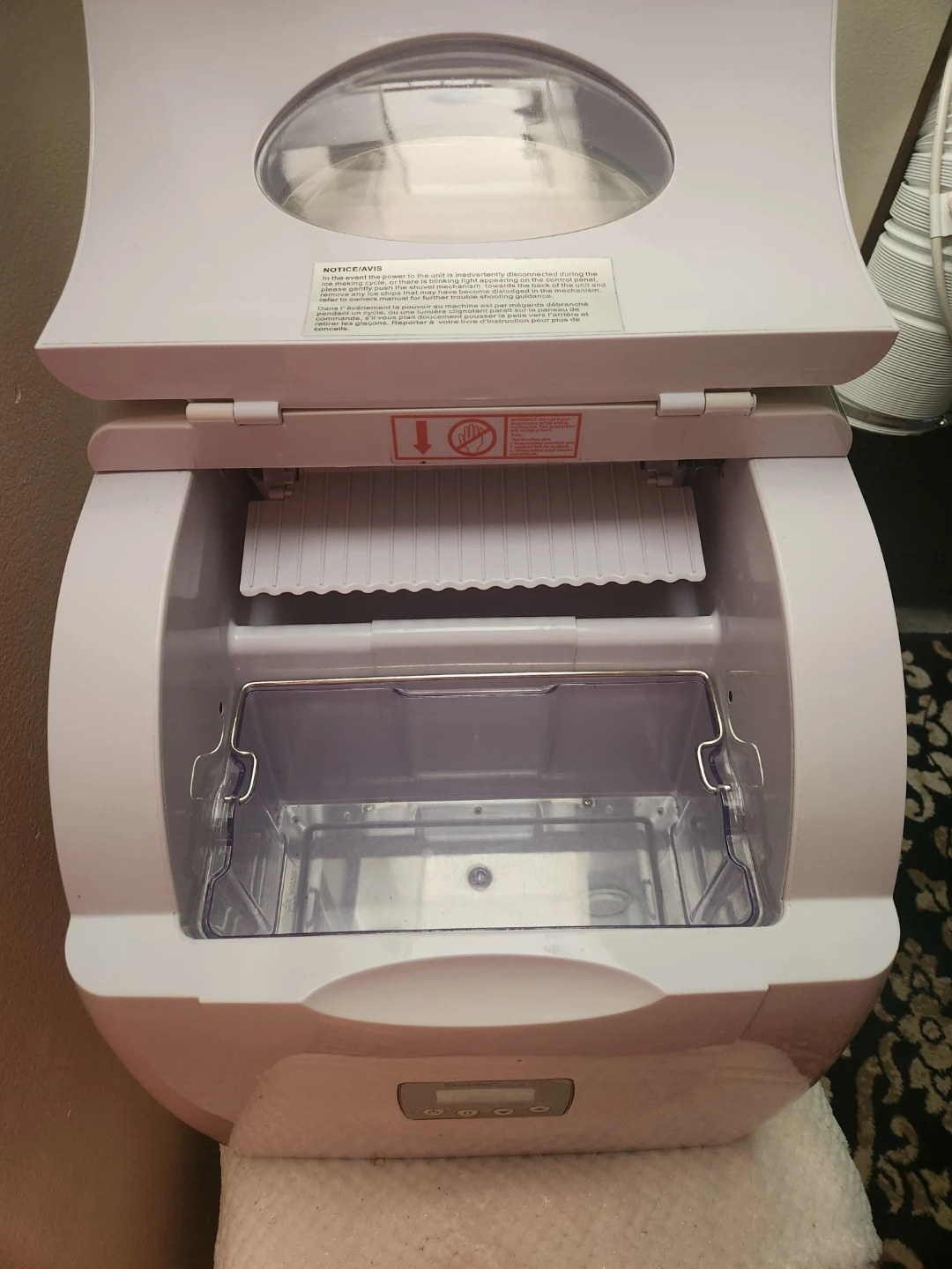 XL ICE N EASY ICE MAKER BOWMANVILLE - photo 5
