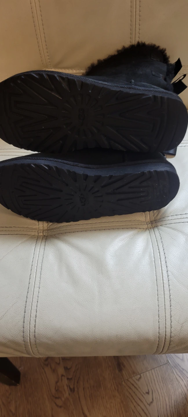 UGG Australia Black Bow Boots sz 7 - photo 4