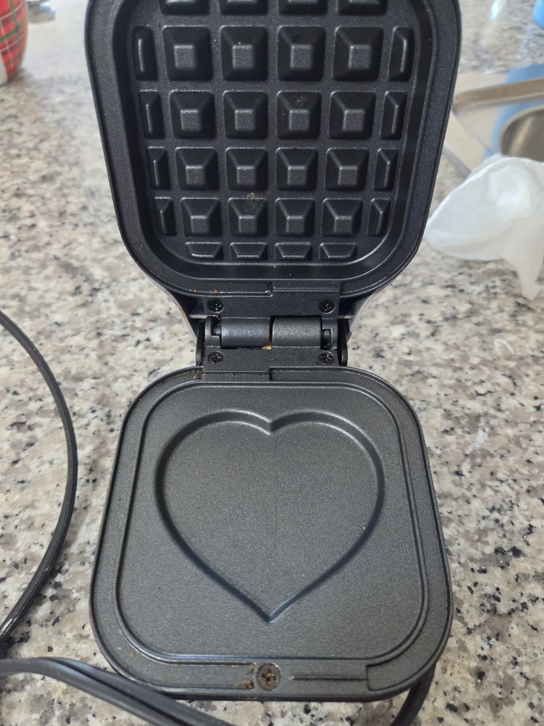 Rise by Dash Heart Mini Waffle Maker - photo 2