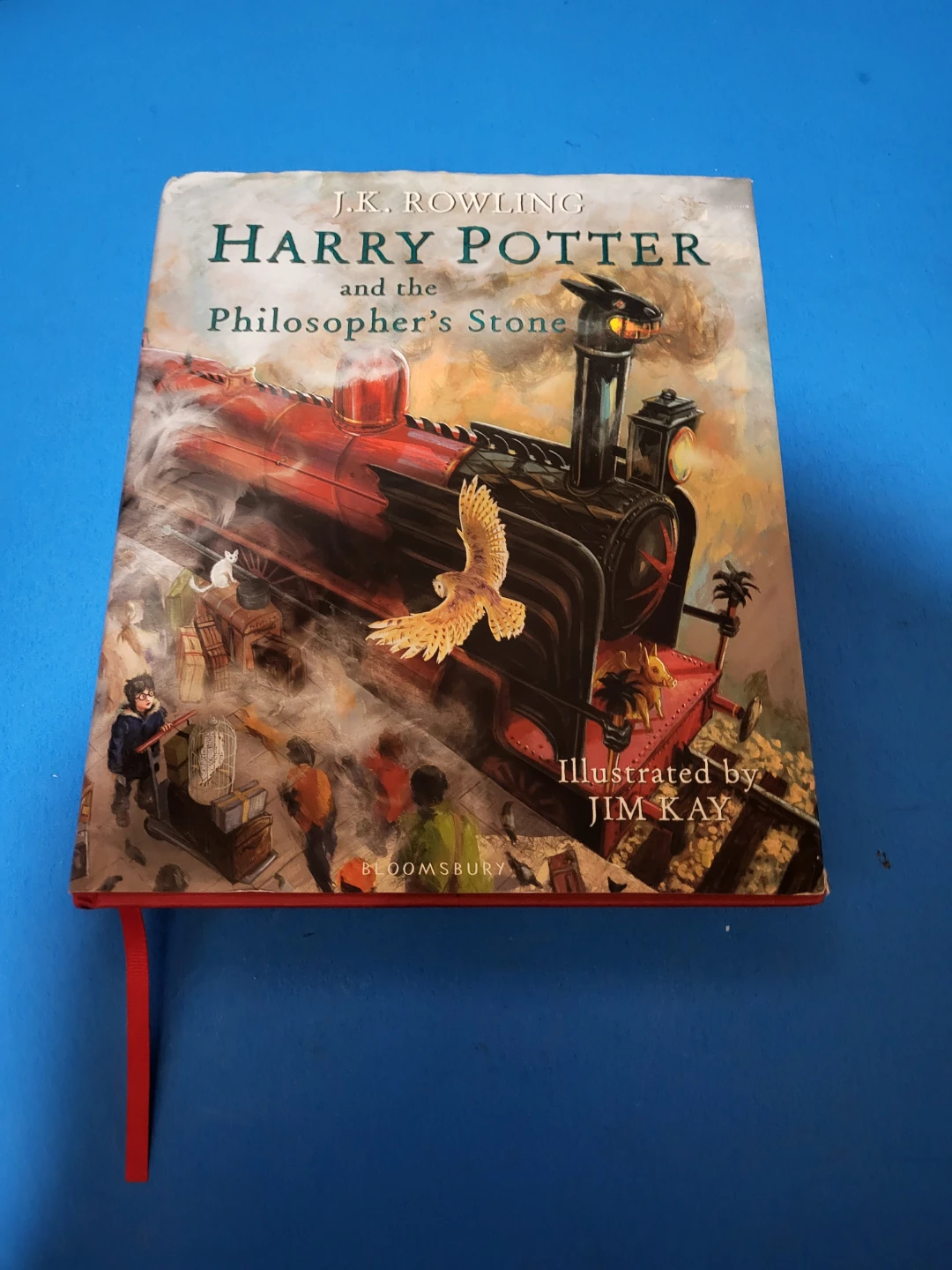 Harry Potter and the Philosopher's Stone (Illustrated Edition)